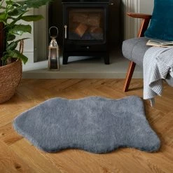 Dunelm Supersoft Single Pelt Faux Fur Rug -Modern Rugs Home 1000136409 alt04