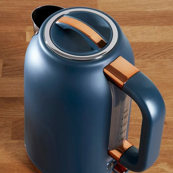 Dunelm 1.7L 3.kW Matt Navy & Copper Jug Kettle 6 Dunelm 1.7L 3.kW Matt Navy & Copper Jug Kettle - Image 4
