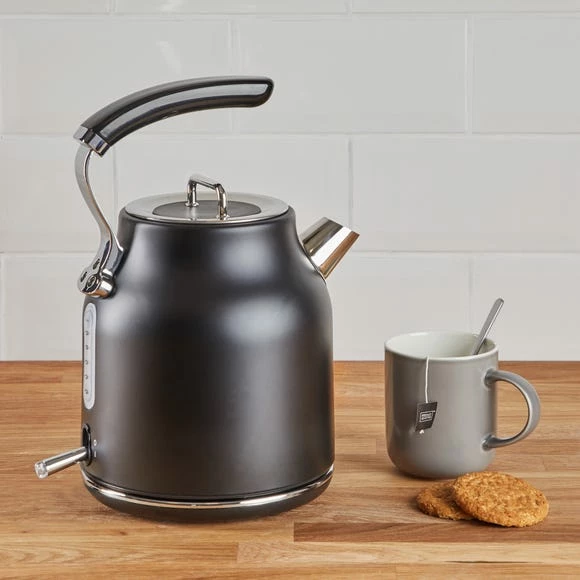 Dunelm Retro 1.7L 3KW Matt Black Kettle 5 Dunelm Retro 1.7L 3KW Matt Black Kettle - Image 3