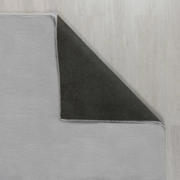 Dunelm Faux Fur Supersoft Lush Rug 7 Dunelm Faux Fur Supersoft Lush Rug - Image 5