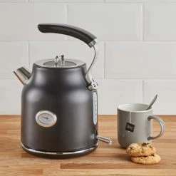 Dunelm Retro 1.7L 3KW Matt Black Kettle