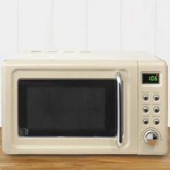 Dunelm Retro 20L 800W Microwave Cream