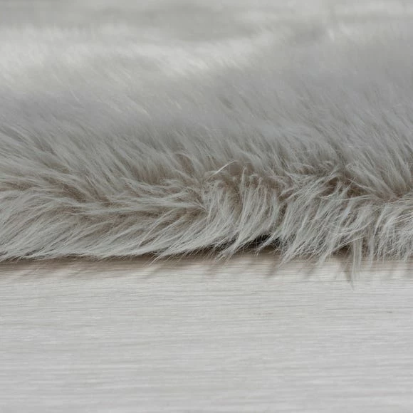 Flair Faux Fur Grey Sheepskin Rug 4 Flair Faux Fur Grey Sheepskin Rug - Image 2