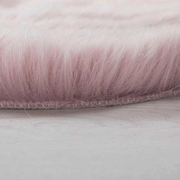 Dunelm Copenhagen Double Pelt Faux Fur Rug 6 Dunelm Copenhagen Double Pelt Faux Fur Rug - Image 4