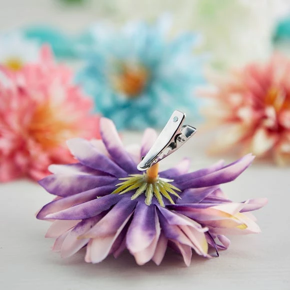 Dunelm Pack Of 4 Flower Clips 4 Dunelm Pack Of 4 Flower Clips - Image 2