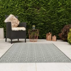 JVL Diamond Reversible Plastic Woven Indoor Outdoor Rug