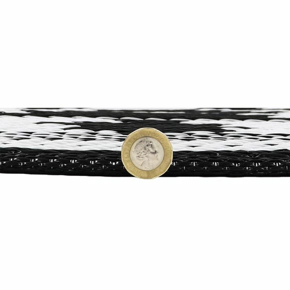 JVL Aztec Reversible Plastic Woven Indoor Outdoor Rug 8 JVL Aztec Reversible Plastic Woven Indoor Outdoor Rug - Image 6